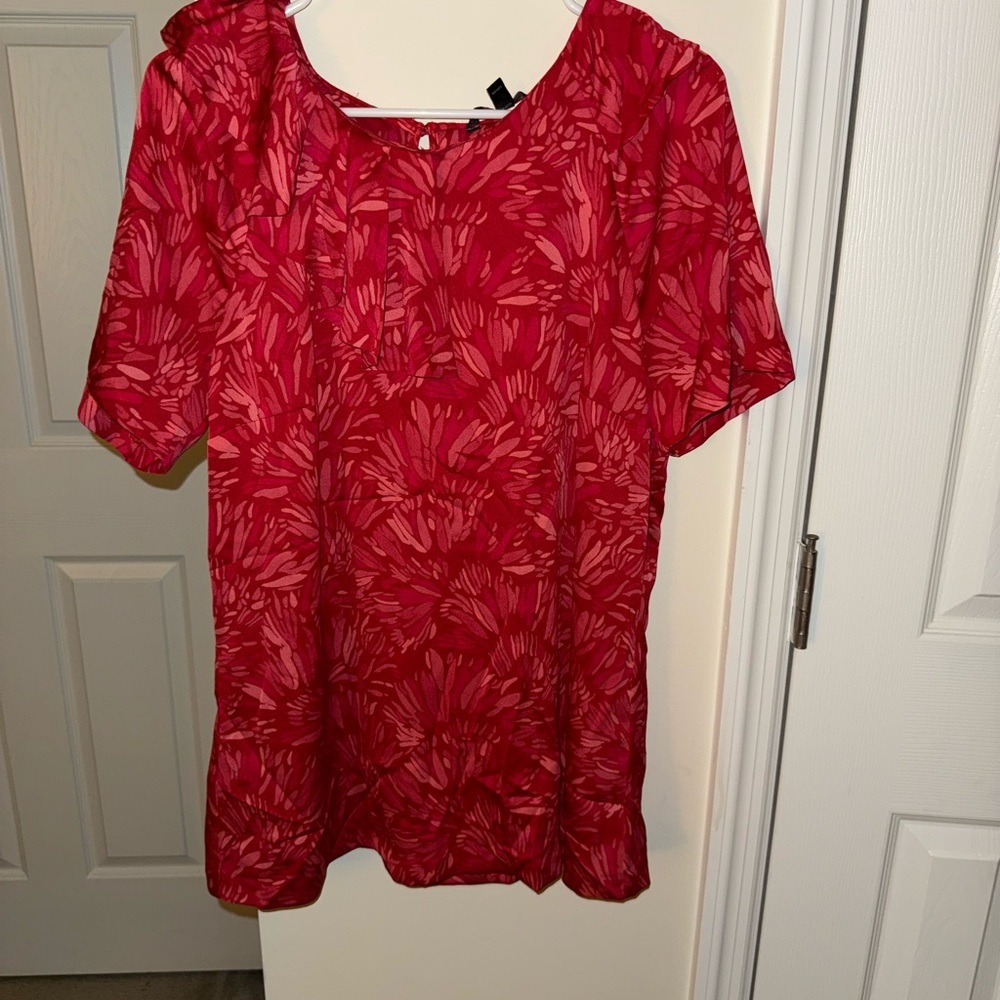 Banana Republic Red Patterned Blouse - Picture 2 of 5